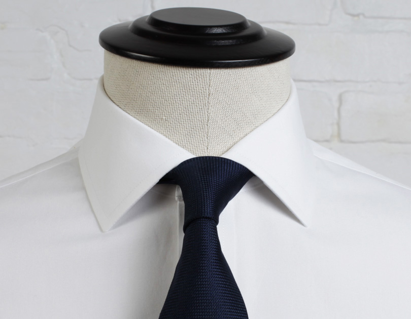 Image of English Spread Collar