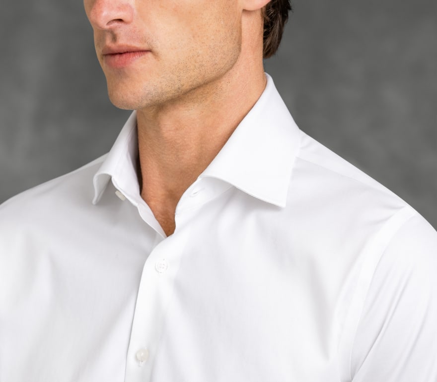 The Classic Spread Collar Shirt Detail of Non-Iron Stretch Supima White Twill