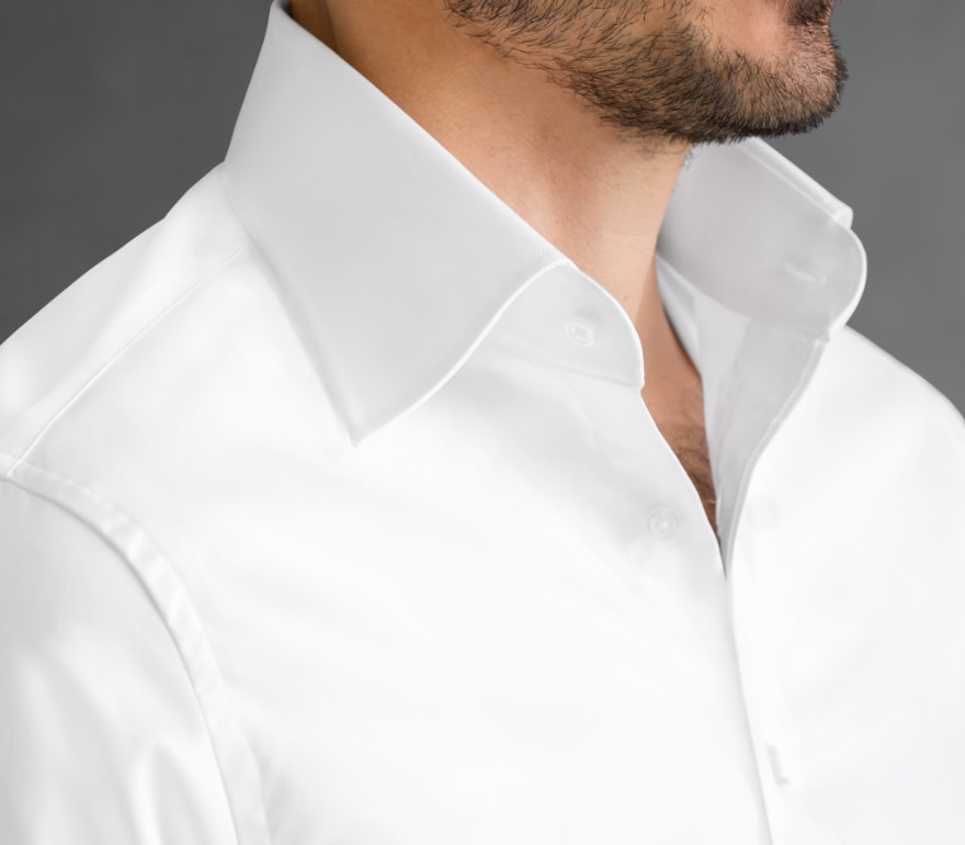 The Classic Spread Collar Shirt Shirt Detail of Non-Iron Stretch Supima White Twill