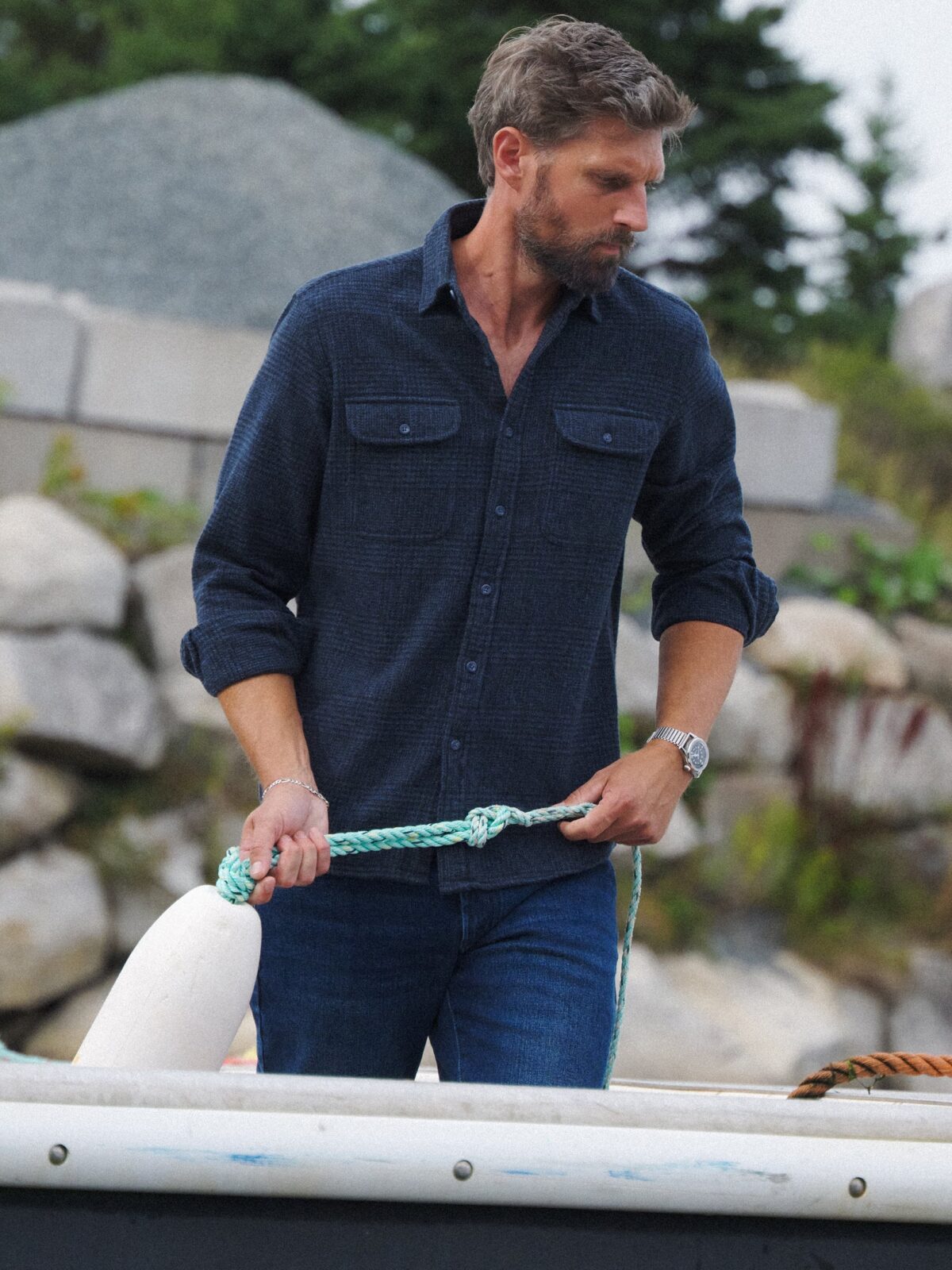 The Japanese Low Twist Shirt in Navy and Black Glen Plaid