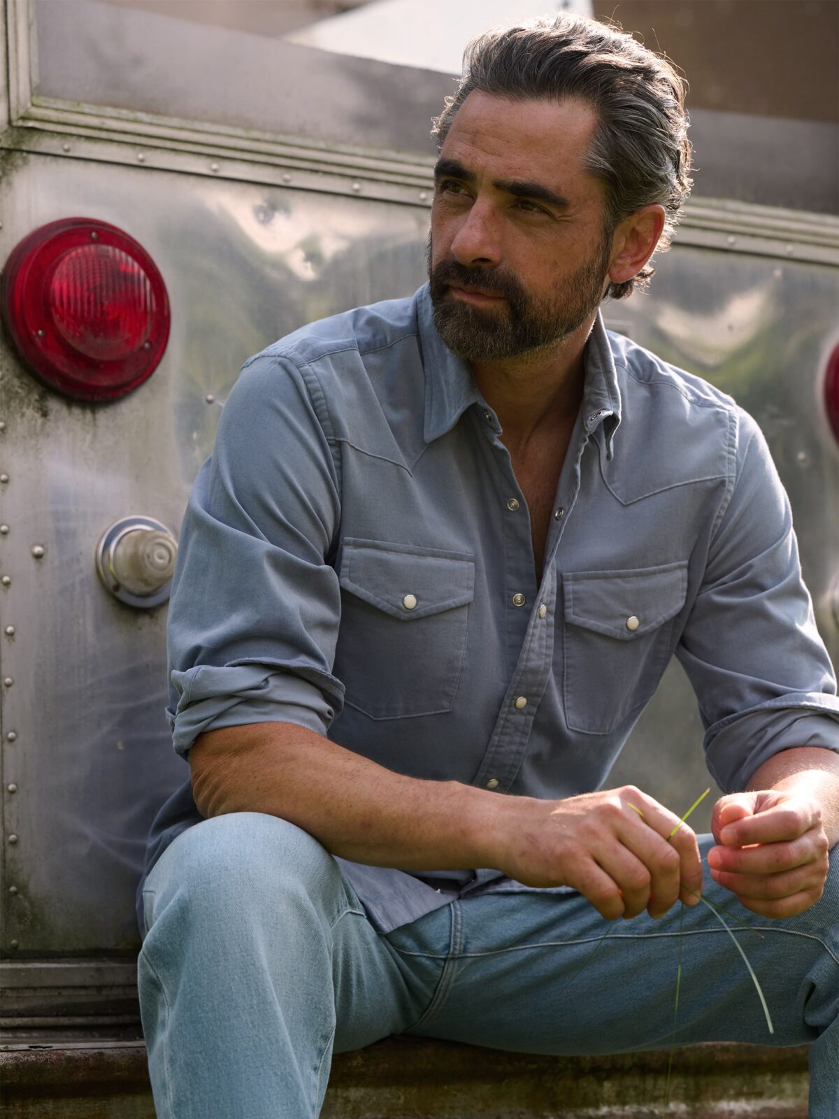 The Stretch Corduroy Western Shirt in Slate