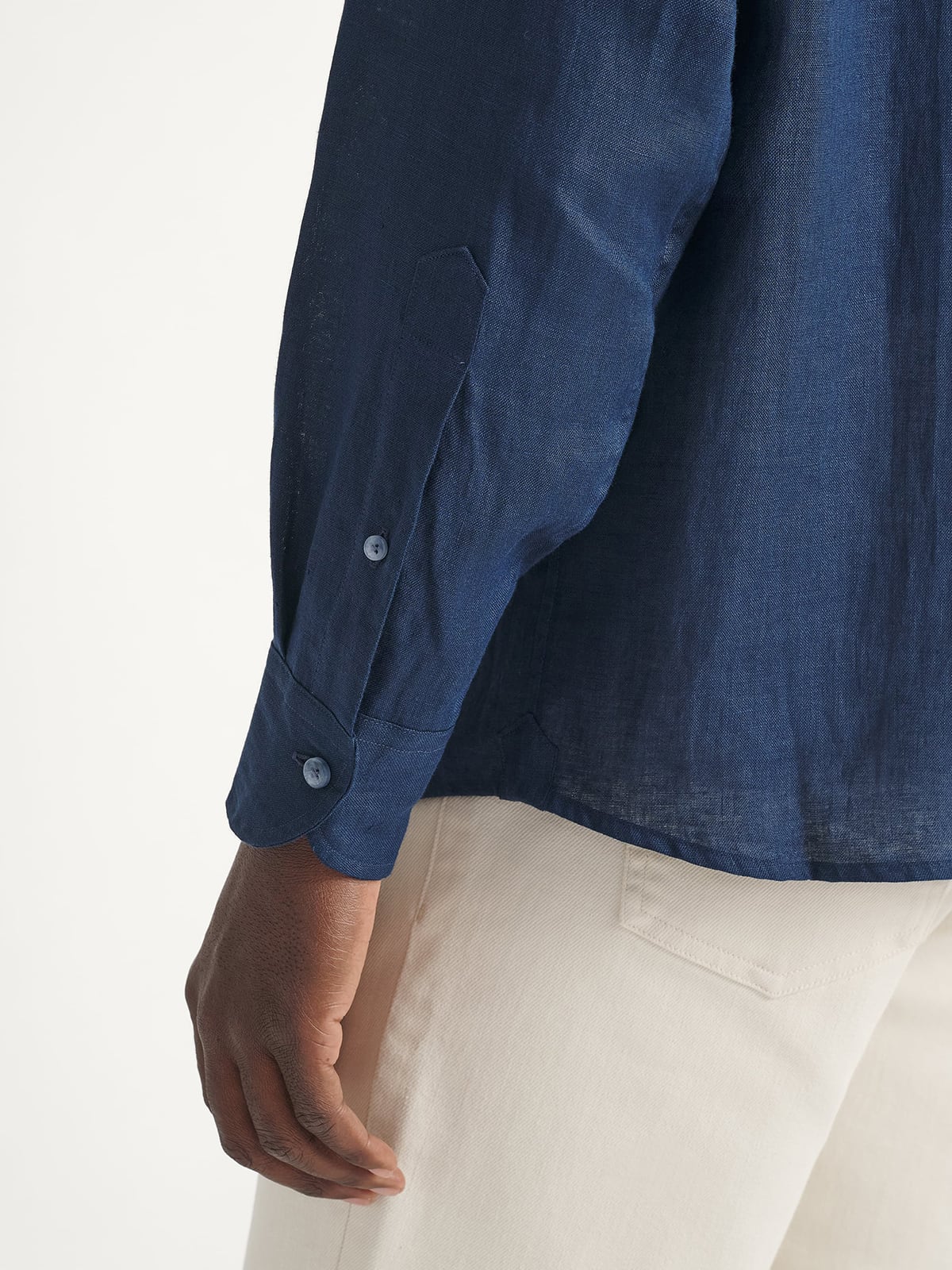 The Irish Linen Casual Shirt in Navy