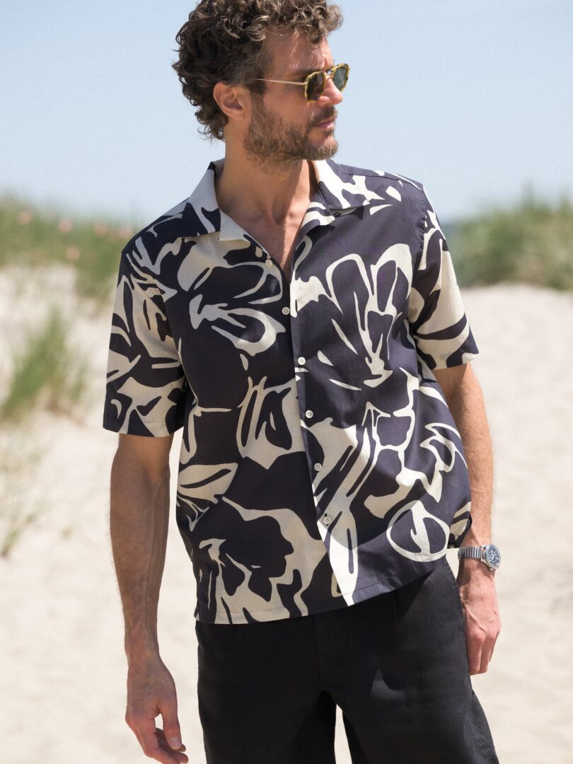 Albiate Faded Black and Cream Abstract Aloha Shirt Thumb Detail