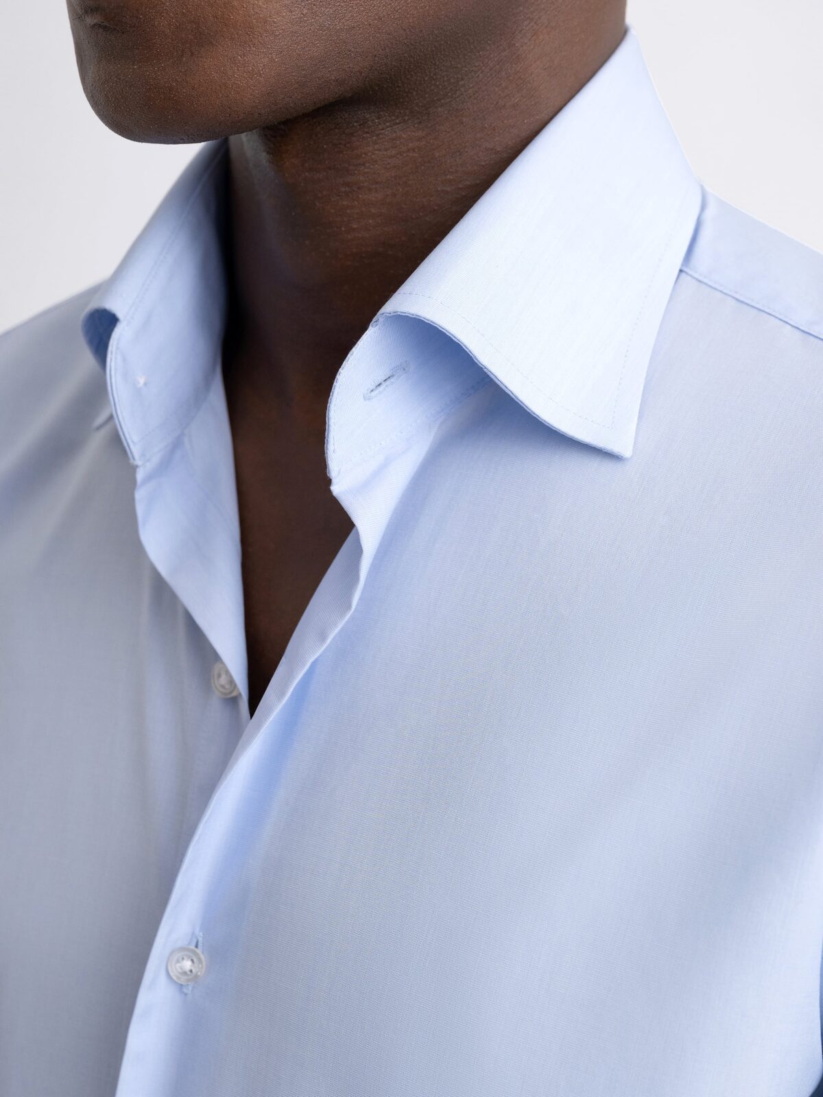 The Thomas Mason Goldline Broadcloth Dress Shirt in Light Blue End 
