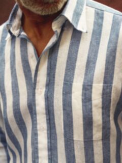 The Aveiro Wide Stripe Linen Shirt in Faved Navy