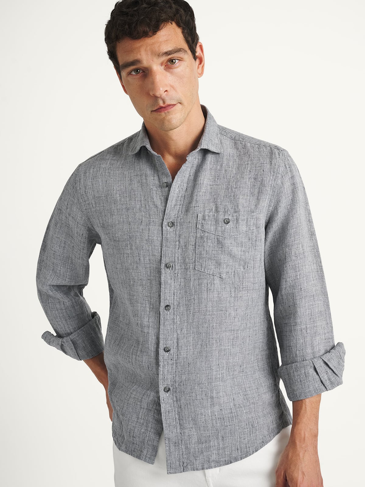 The Italian Linen Melange Shirt in Charcoal