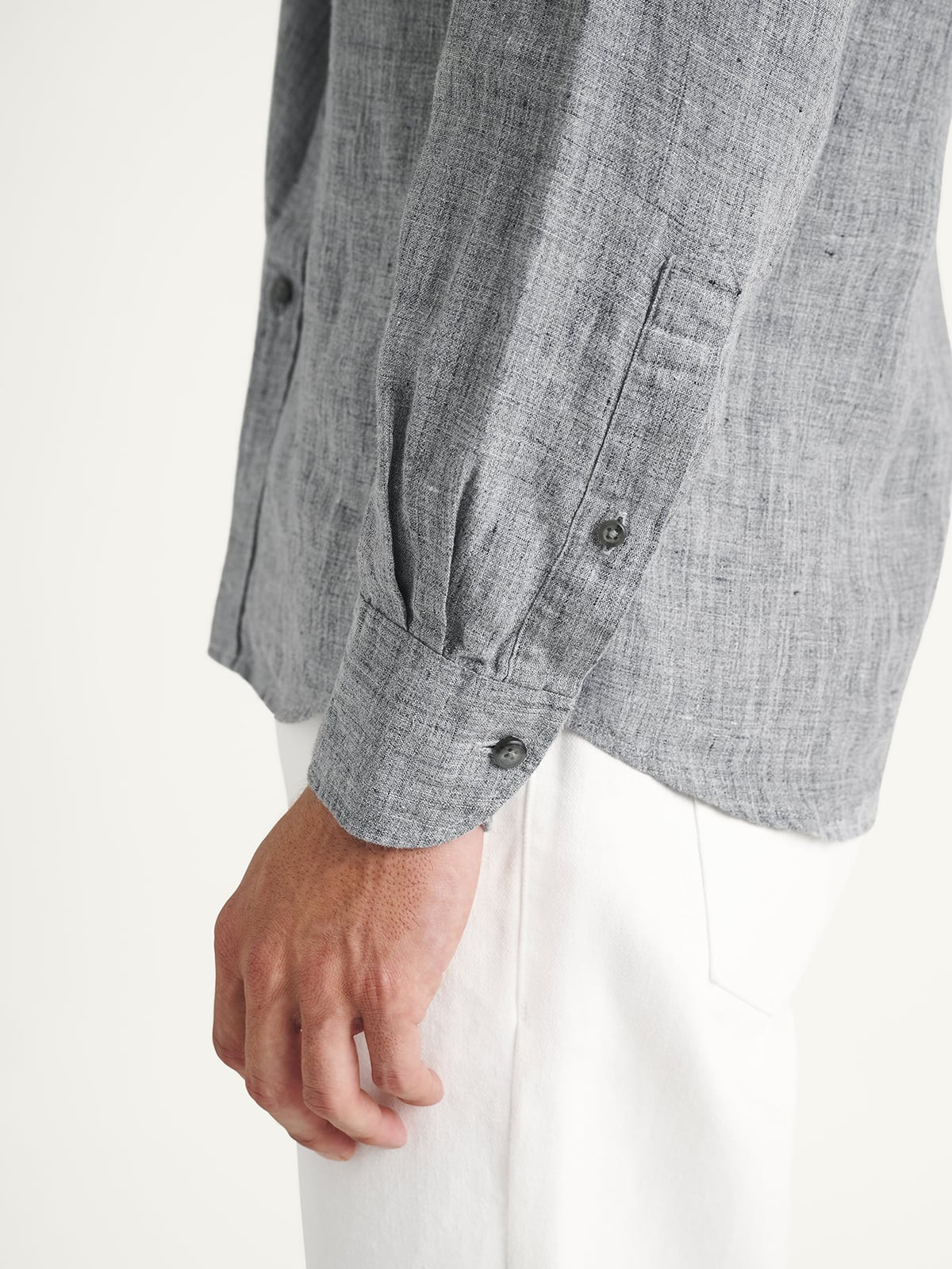 The Italian Linen Melange Shirt in Charcoal