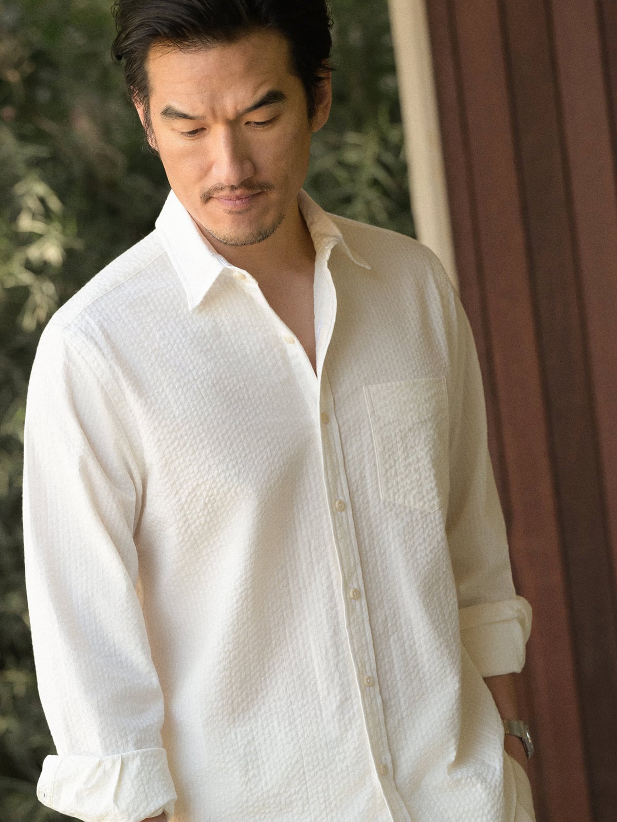 The Italian Wide Seersucker Casual Shirt in Off White