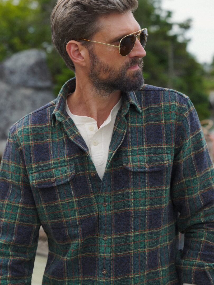 The Low Twist Shirt Detail