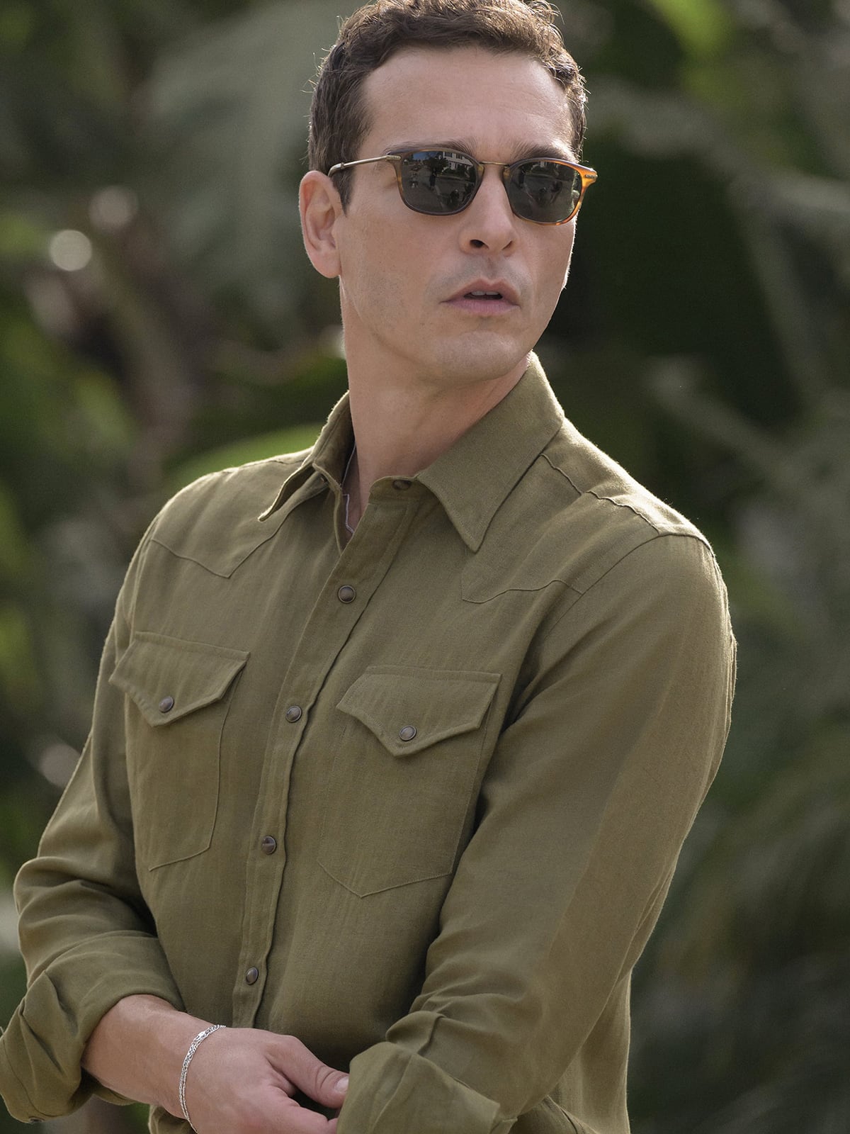 The Irish Linen Western Shirt in Olive The Irish Linen Western Shirt in Olive