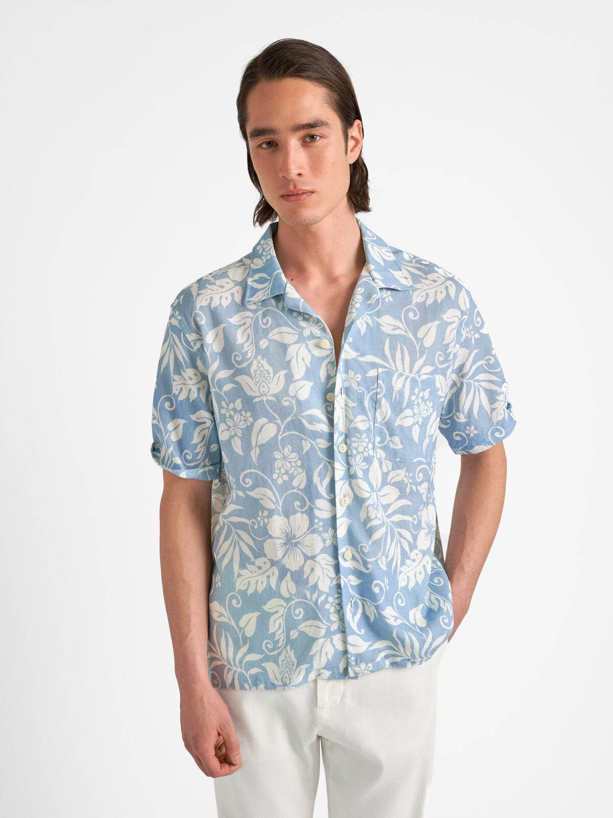 The Linen Blend Aloha Print Shirt in Sky Blue