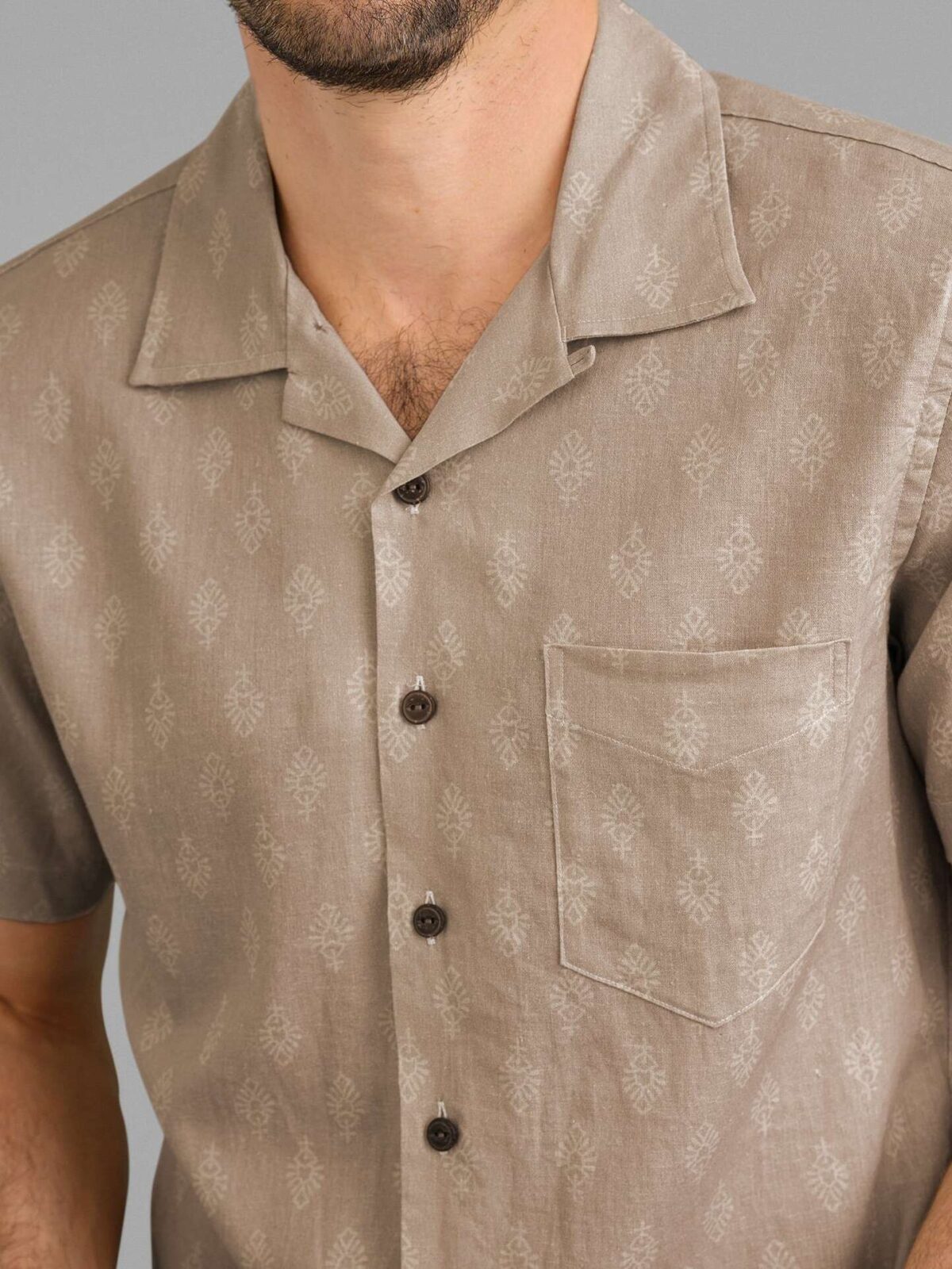 Louis Vuitton Monogram Short-sleeved Chambray Shirt Indigo. Size XL
