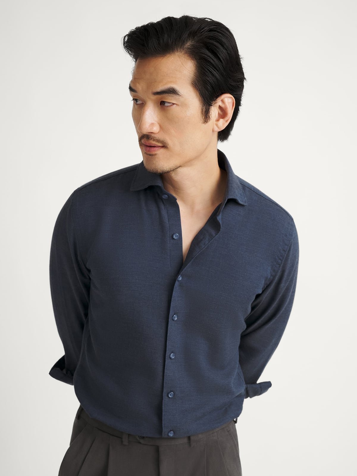 The Thomas Mason Cotton and Cashmere Dress Shirt in Navy