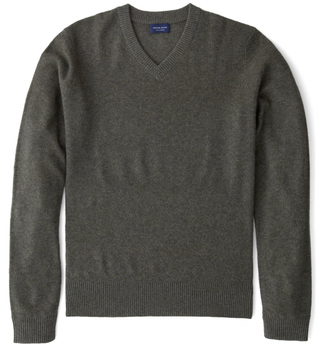 Pine Cobble Stitch Cashmere V-Neck Sweater by Proper Cloth