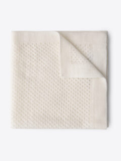 Cream Cashmere and Silk Knit Pocket Square Product Thumbnail 1