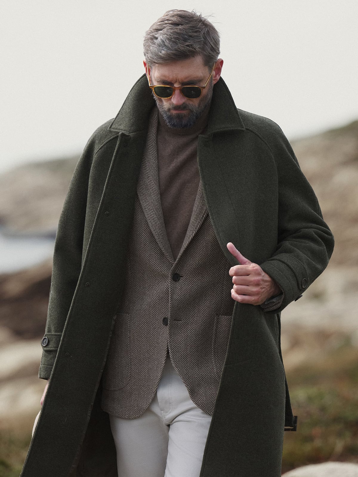 Brown Scottish Cashmere Turtleneck Sweater | Proper Cloth