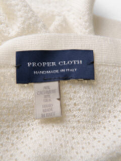 Cream Cashmere and Silk Knit Pocket Square Product Thumbnail 3