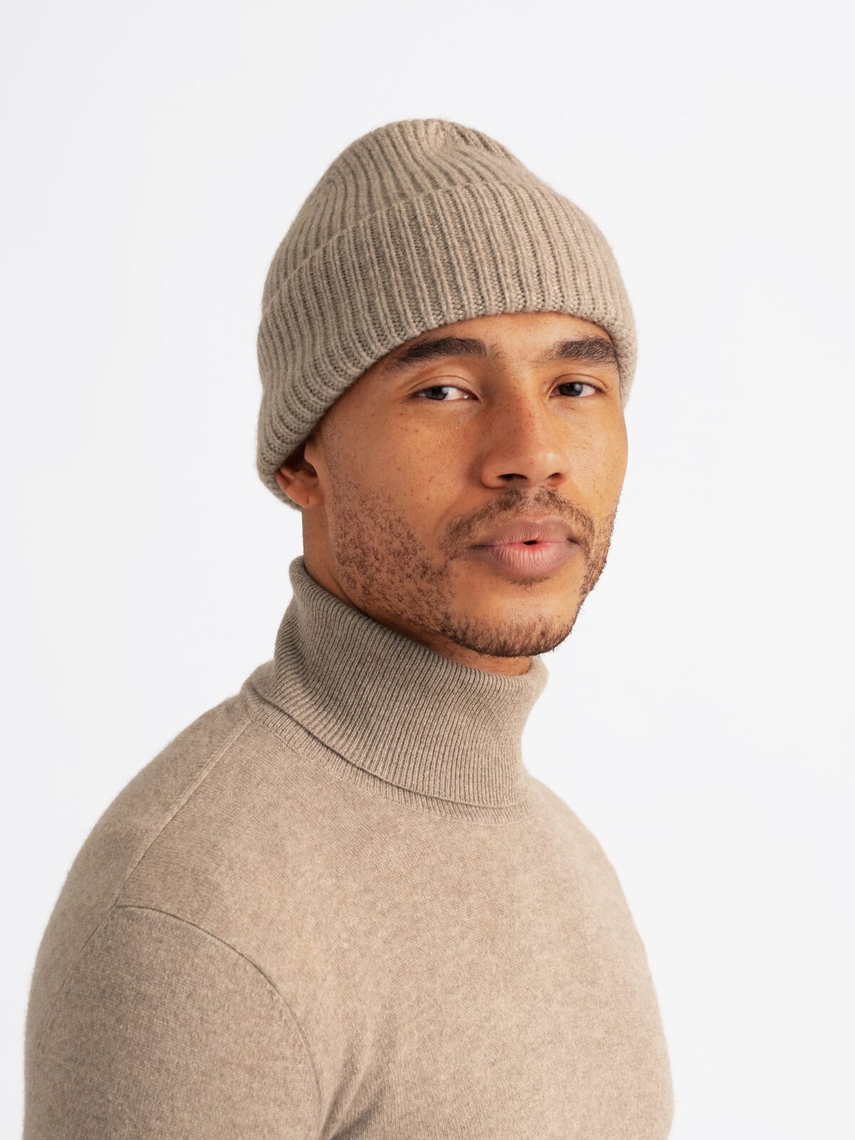 Taupe Scottish Cashmere 4-Ply Ribbed Beanie - Proper Cloth