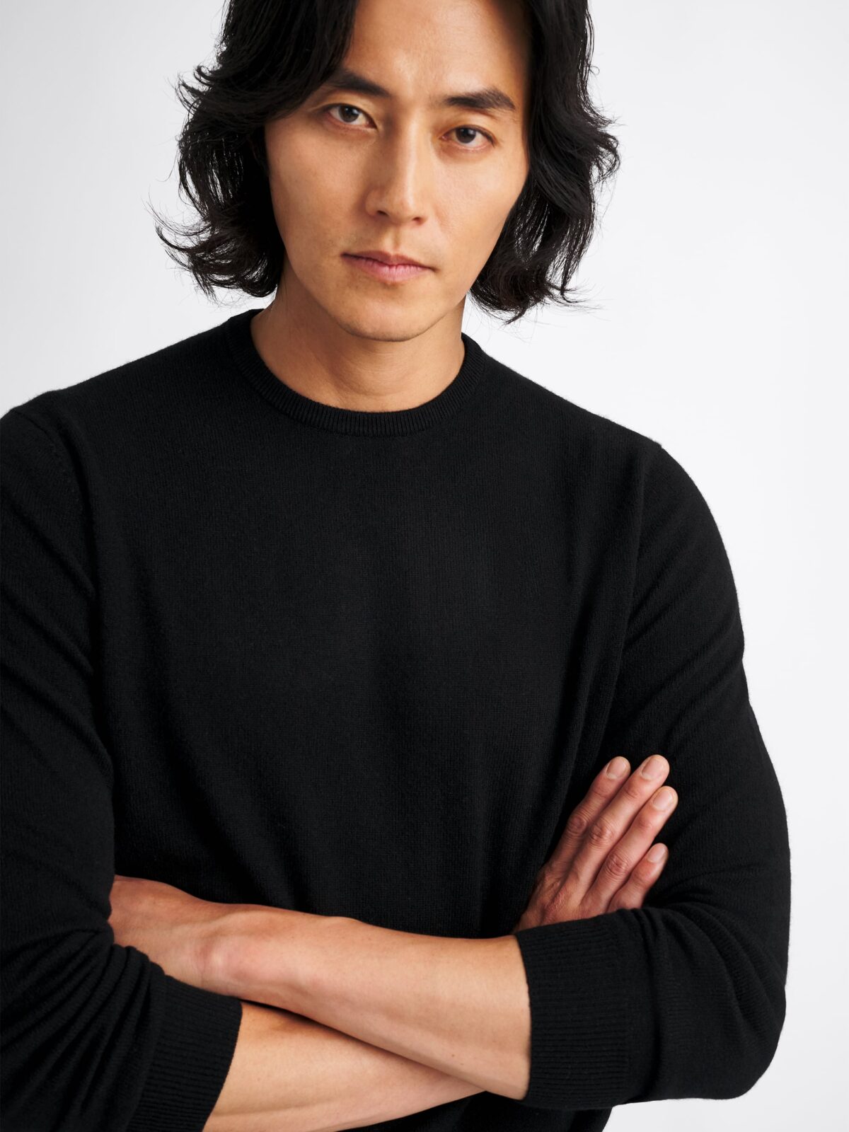 Black Cashmere Crewneck Sweater