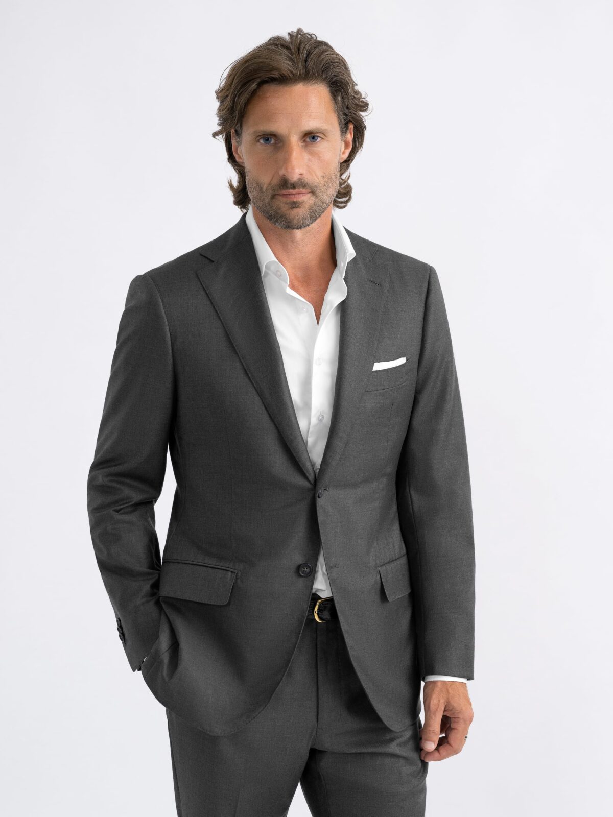 Grey pure wool suit with a pocket square and fabric by Loro Piana