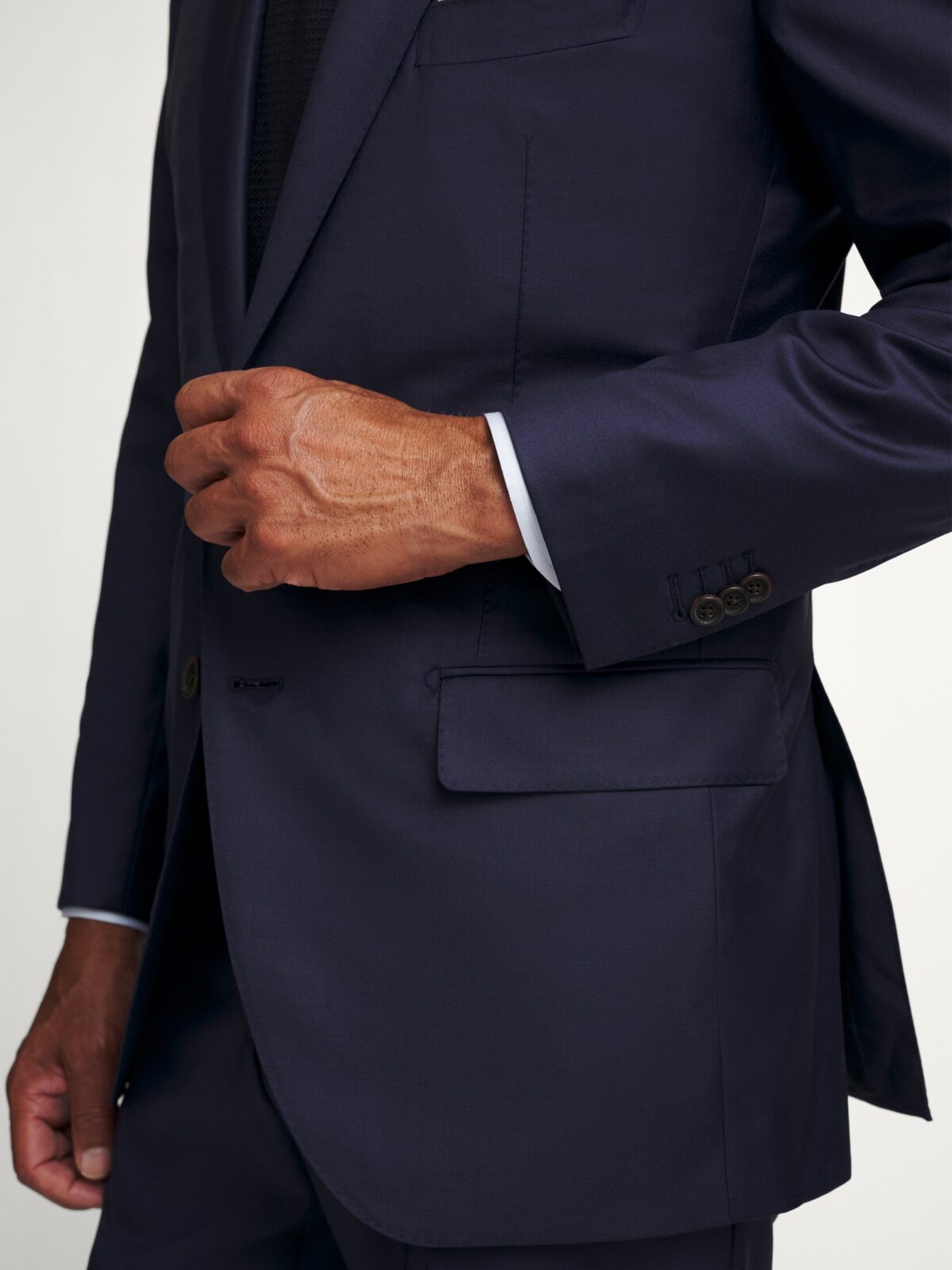 Loro Piana　ナイロンジャケット　コート　ネイビー　XL　レザー切替 Loro Piana Fabric Navy S170s Wool and Silk Mercer Suit - Custom