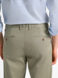 【REVERBERATE】CHINO TAILORED SET UP Sage Non-Iron Stretch Chino - Custom Fit Pants