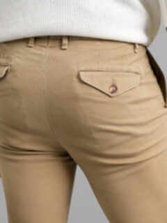 CONTRASTING DOUBLE WAIST CHINO PANTS - Mid-camel